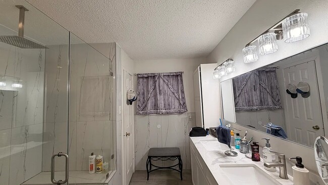 Photo - 3211 S Peach Hollow Cir