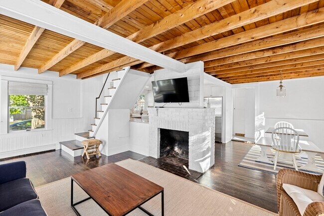 Photo - 1 Winslow Ave