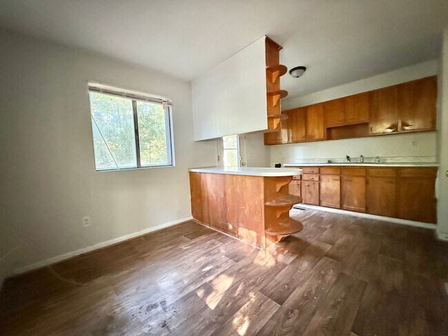 1301 Shannon Dr