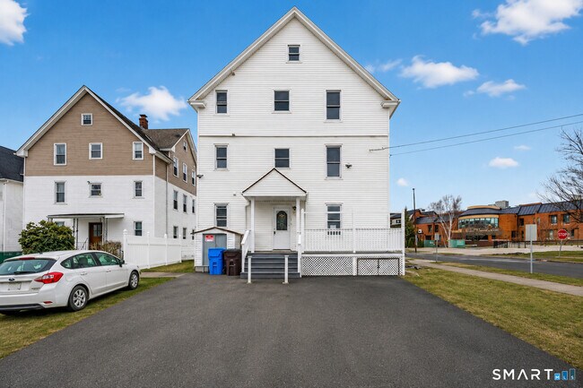 Photo - 168 Black Rock Ave Unit 1st Floor