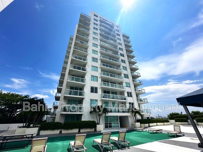 Building Photo - 1871 NW S River Dr Unit 1004 Rental