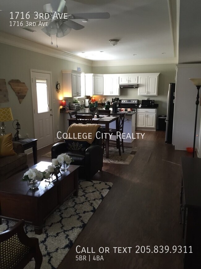 Photo - 1716 3rd Ave