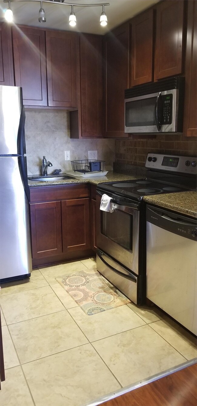 Photo - 2933 Baltimore Ave