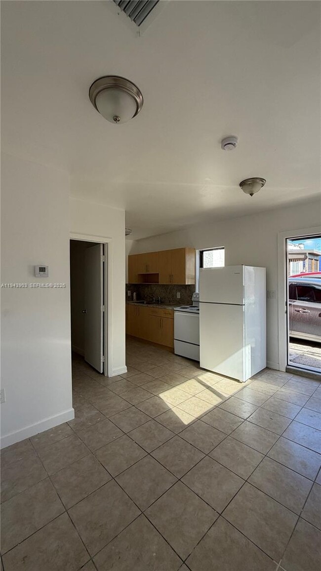 Building Photo - 1360 NW 36th St Unit 1360