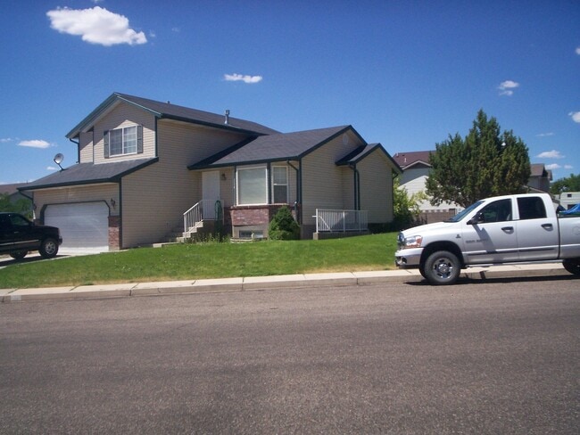Building Photo - 461 E Cobblecreek Dr Unit B Rental