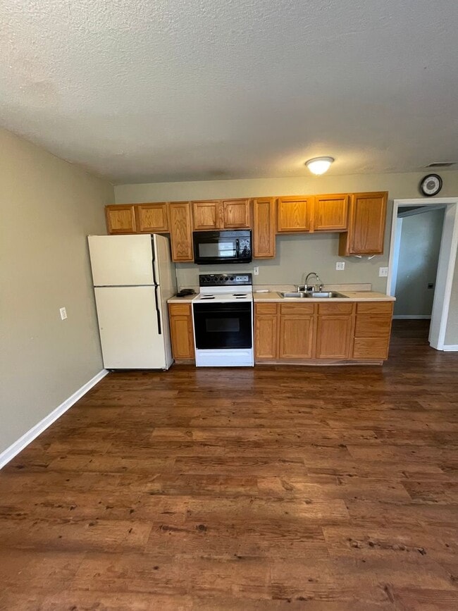 Photo - 2 bed/ 1 bath Single Family House