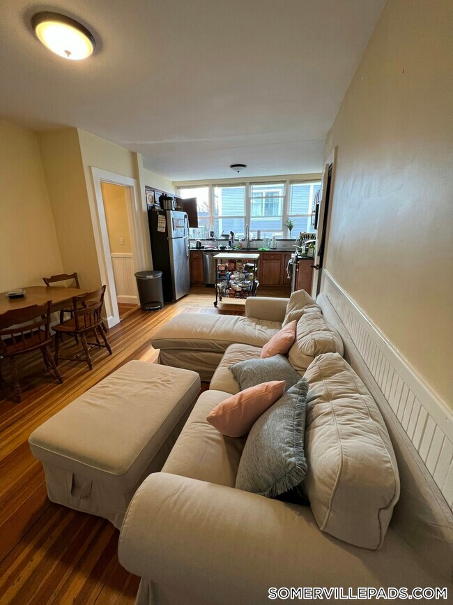 Photo - 332 Beacon St Unit 2