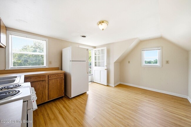 Photo - 1612 Ellwood Ave Unit 4