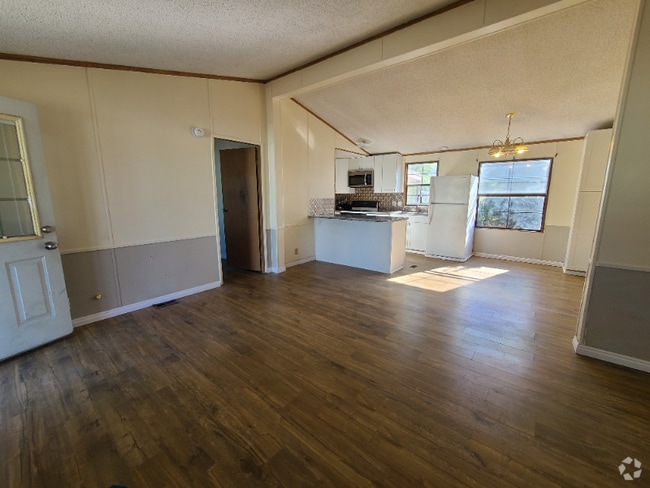 Building Photo - 370 Broadmoor Ave Rental