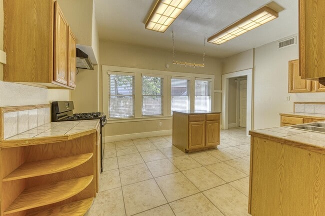 Photo - 734 E Peralta Wy
