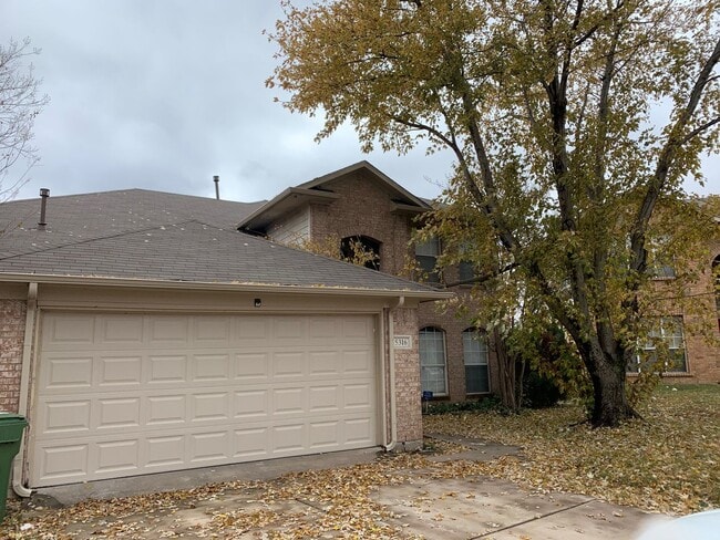 Building Photo - Spacious 2-story on a Quiet Cul-de-Sac Rental