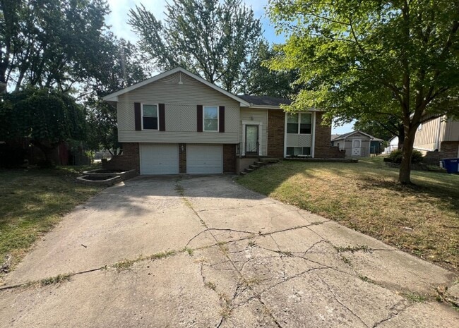 Building Photo - Quiet Cul-de-Sac Home with Bonus Room & Bi...