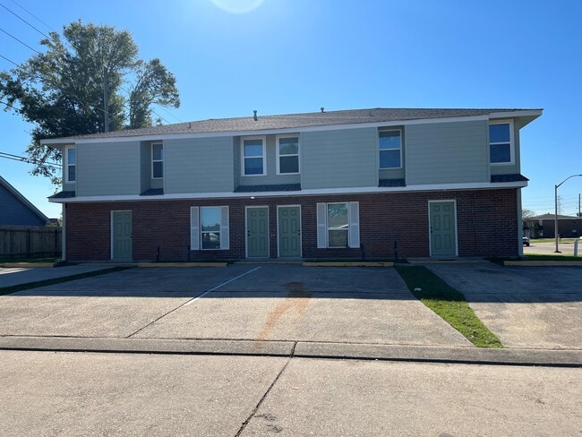 Photo - 1212 Cambridge Dr Unit D