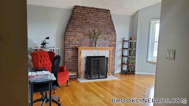 Building Photo - 154 Harvard St Rental