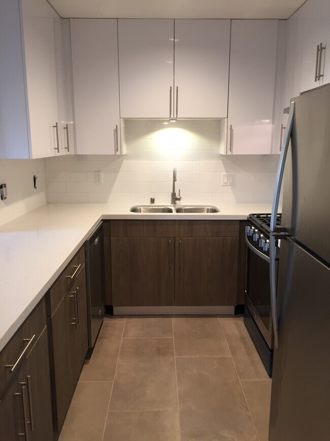 Photo - 4443 Clayton Ave Unit 2