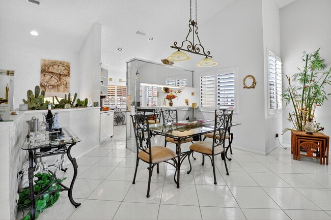 Photo - 7693 Lexington Club Blvd Unidad C