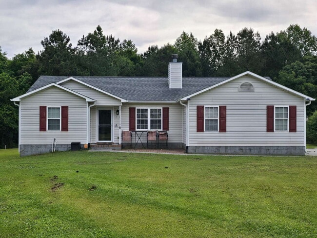 Building Photo - "Charming 3-Bedroom Home with 2 Full Baths in Jacksonville's Cozy Winterberry Court!"
