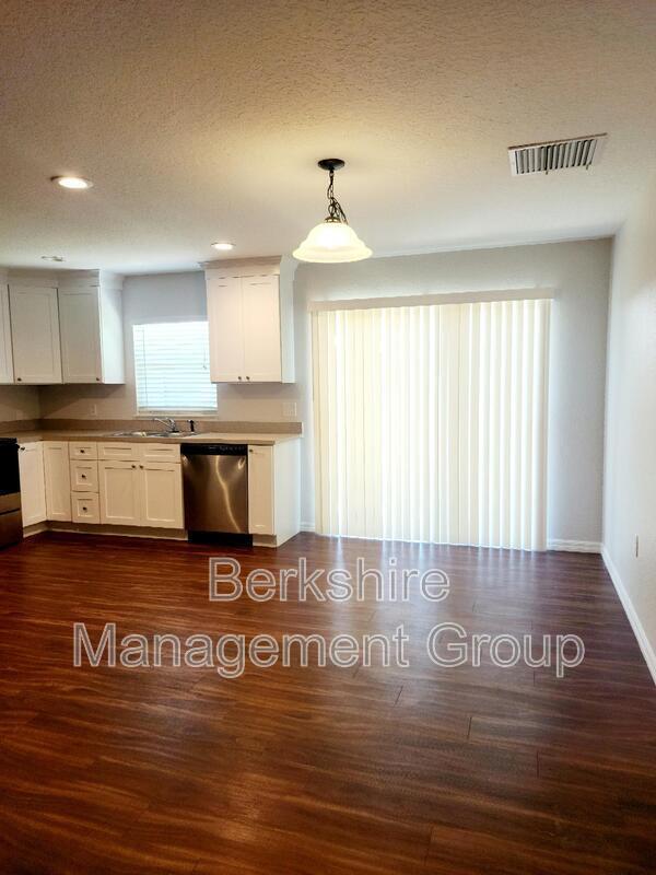 Photo - 2405 Ave C SW Unit B