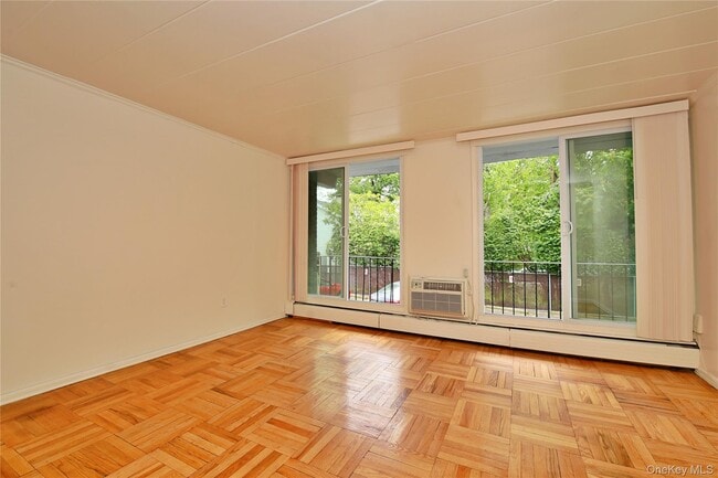 Photo - 121 Vincent Ave