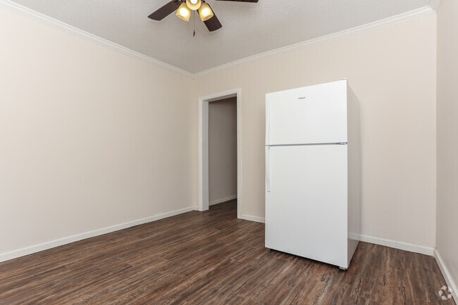 2BR, 1BA - 1,200SF - Downstairs Unit - Dining Room - Historic Mobberly Neighborhood Fourplex