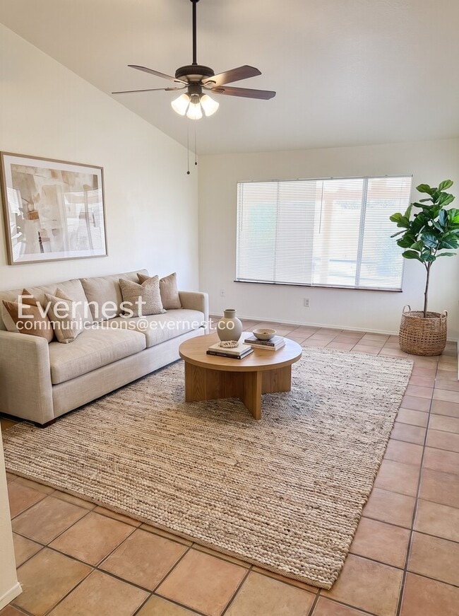 Photo - 2 Bed/2 Bath Home with Fenced Yard & Garage / Pet-Friendly / Vouchers Accepted / Available Soon!