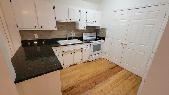 Photo - 3 Bed, 2 Bath Home Available in Simpsonville