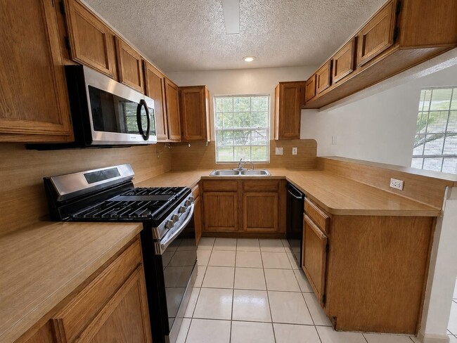 Photo - 3102 E Heatherock Cir