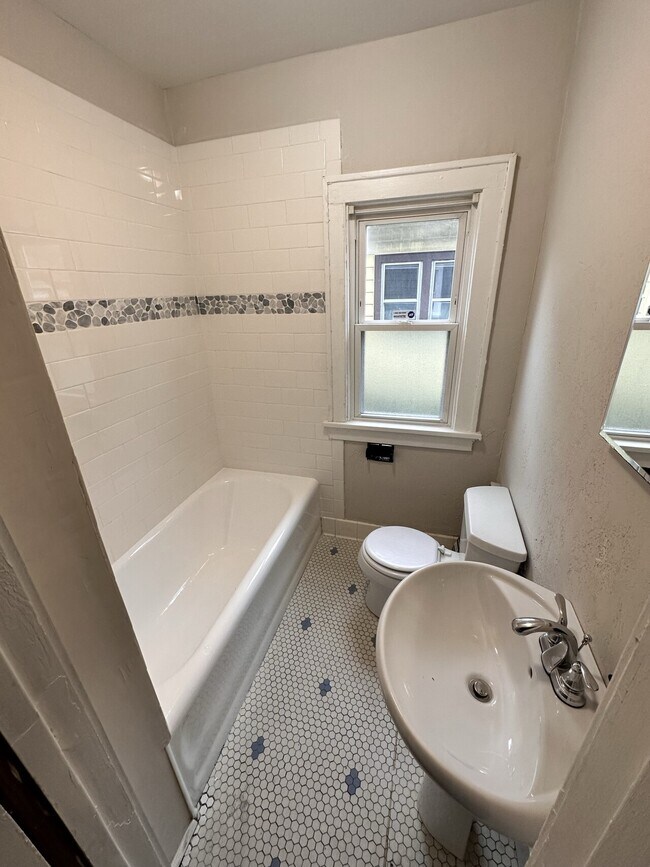 Photo - 3870 n 19th st