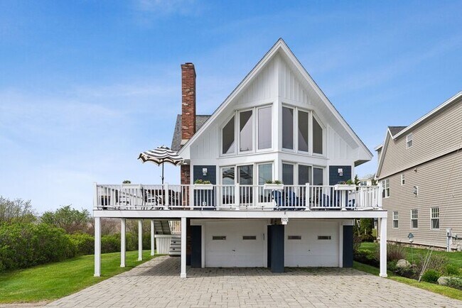 572 Ocean Ave