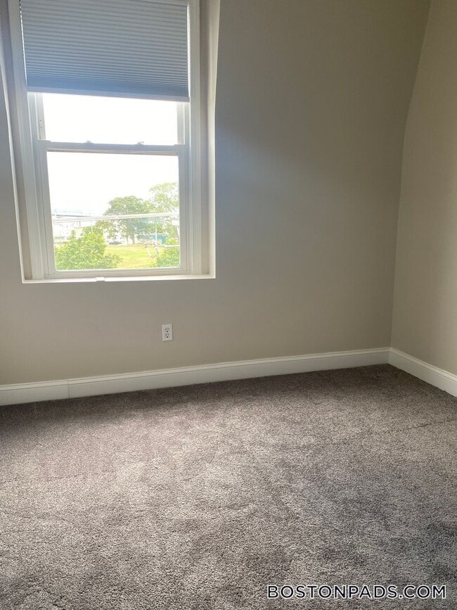 Photo - 663 Middle St Unit 23