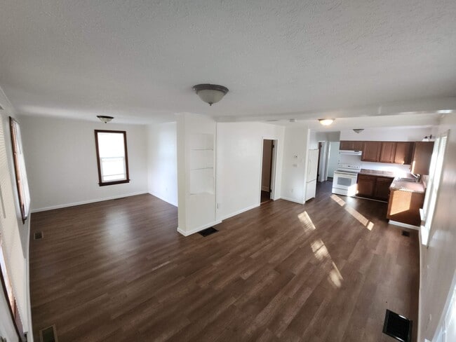 Photo - 1402 Lynn St