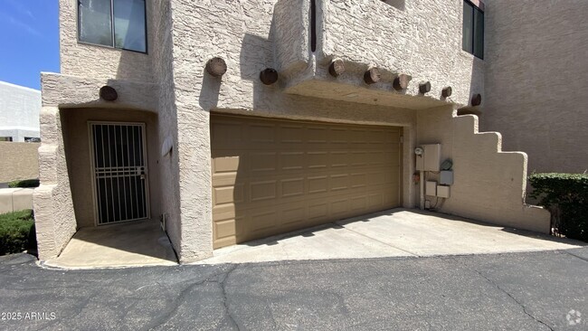 Building Photo - 130 W Maryland Ave Rental