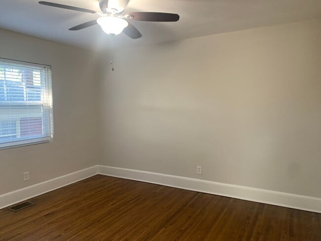 Photo - Adorable Two Bedroom Duplex in Plaza Midwo...