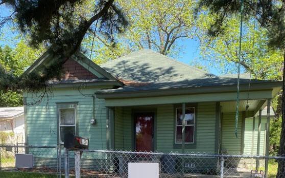 Photo - 1750 Maple Ave Casa