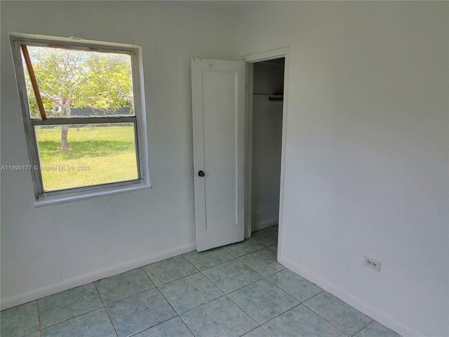 Photo - 1240 NE 143rd St