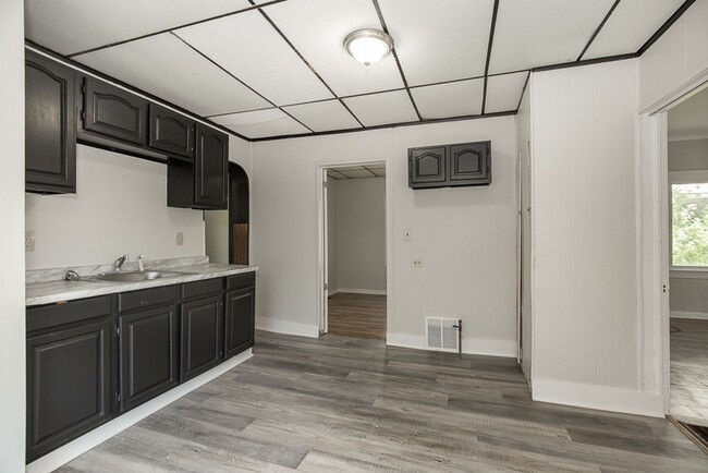 Photo - 3408 E 140th St Unidad 3408 E 140 ST-  2