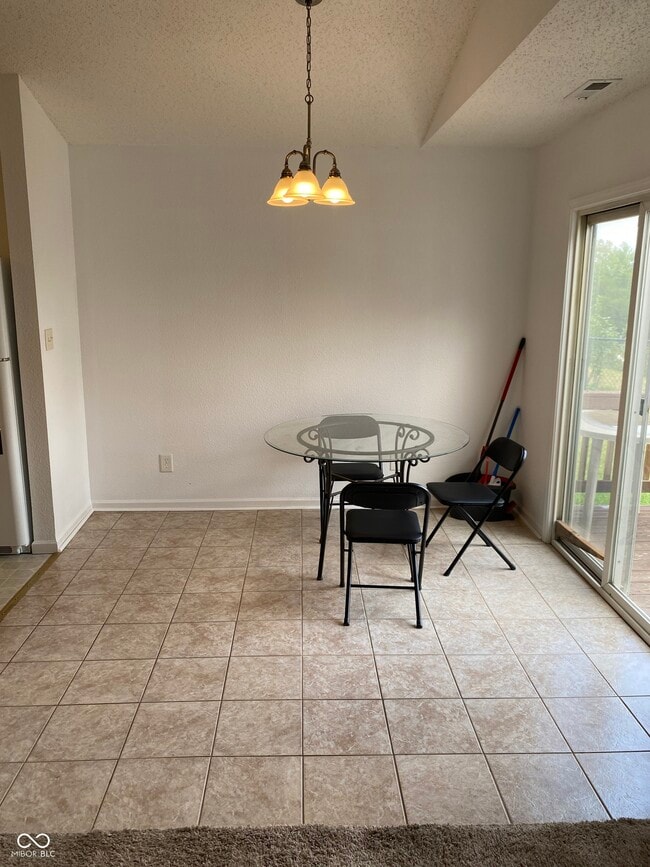 Photo - 5251 Bluff View Dr