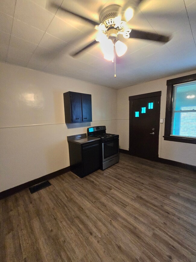 Photo - 3931 Bell St