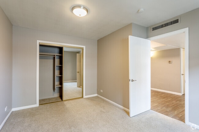 2BR, 1BA - 750 SF - Eleven13