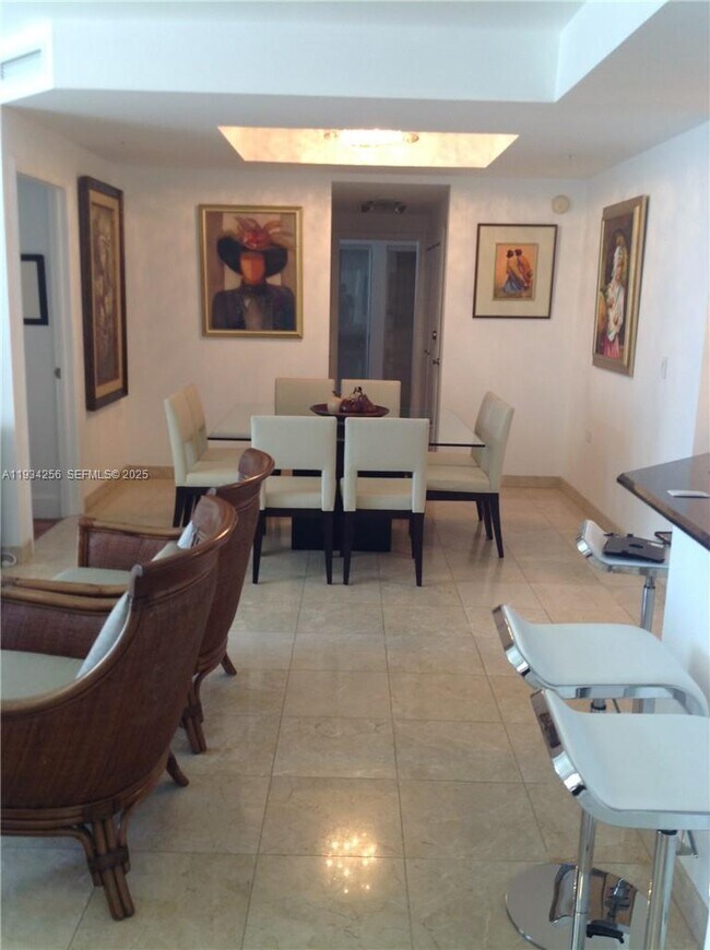 Photo - 801 Brickell Key Blvd Unidad 1004