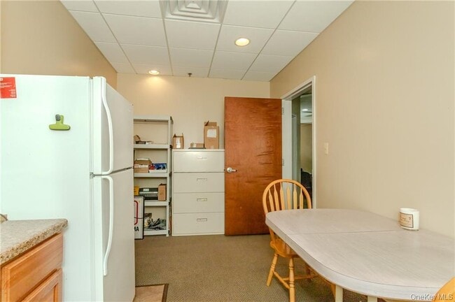 Photo - 5 Fair Lawn Dr