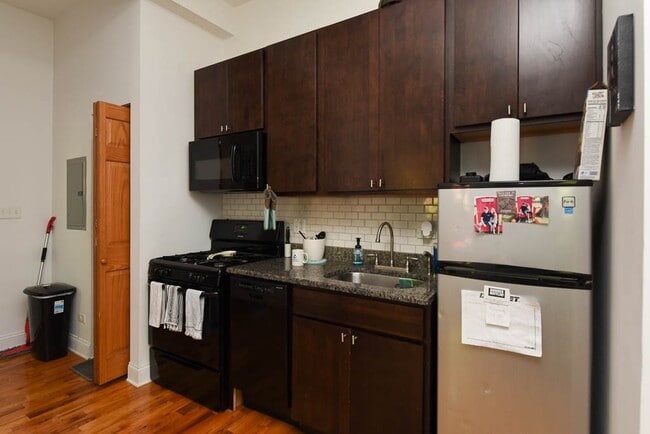 Photo - 4504 N Paulina St Unidad 201