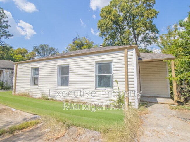Building Photo - 1860 Woodland Ave Rental