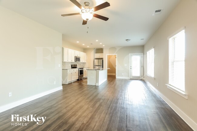 Photo - 1397 Woodridge Pl