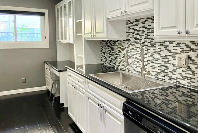 Building Photo - 1203 N Sweetzer Ave Unit 118 Rental