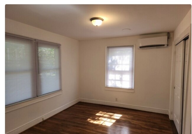 Photo - 528 Hickory St