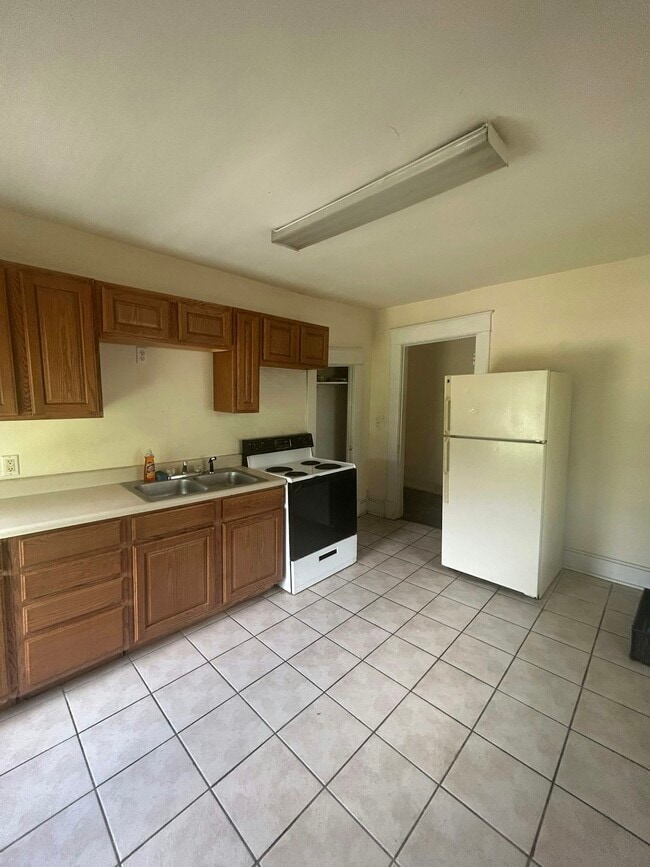 Photo - 200 W Morrison St Unit Upstairs Room A