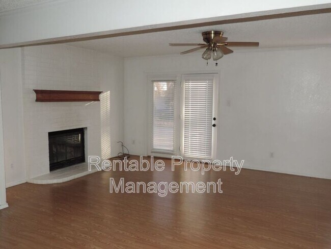 Photo - 108 Stagecoach Trail