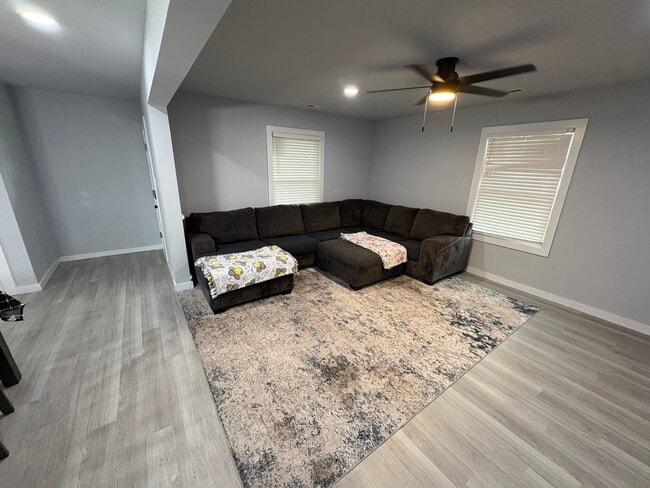 Photo - 142 Shipman Rd