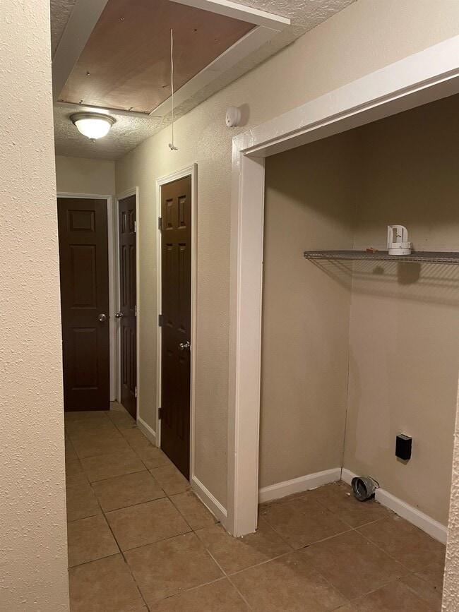 Photo - 4243 Joseph St